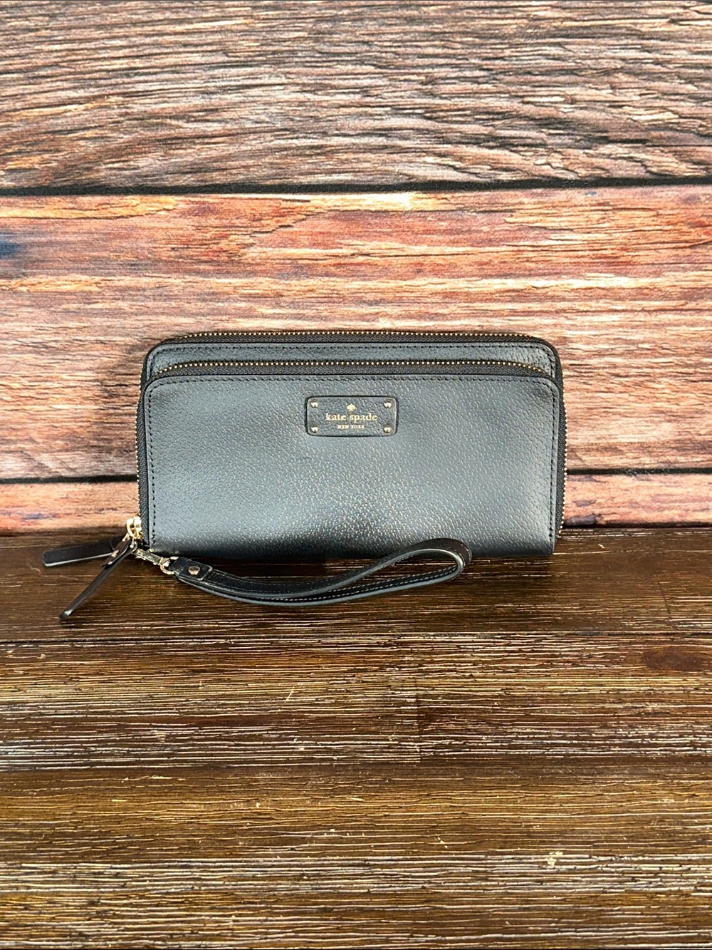 Kate Spade Grove Street Anita wristlet wallet!